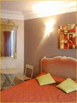 Hotel Le Petit Trianon-3